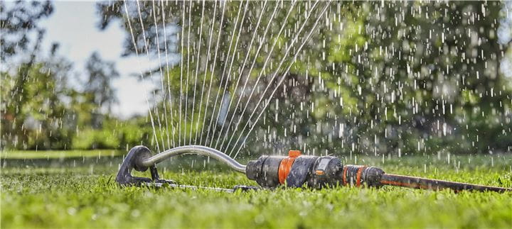Lawn Sprinkler Irrigation Garden Watering Yard Spray Head New Spike Hose 