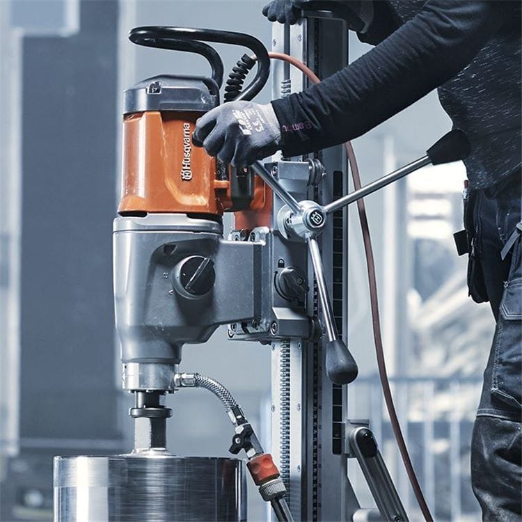Husqvarna DM 400 series drill motors have been constructed with a tough aluminium case and new sleek profile, along with plenty of smart features.